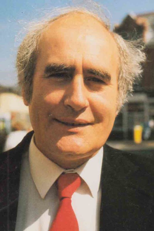 A picture of 'Llew Huxley'